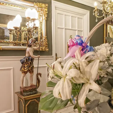 Guest house Boutique Puerta Del Sol 2*