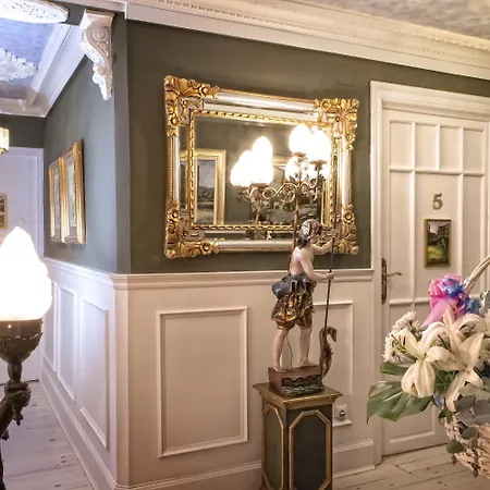Boutique Puerta Del Sol Guest house