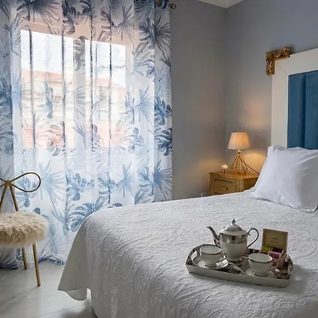Boutique Puerta Del Sol 3* טורלאבגה