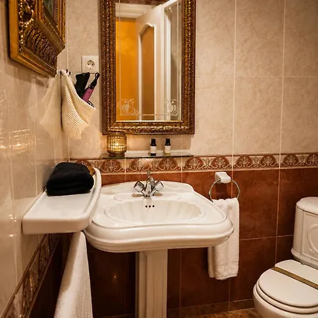 Boutique Puerta Del Sol 3* טורלאבגה