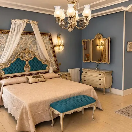 Boutique Puerta Del Sol 4*