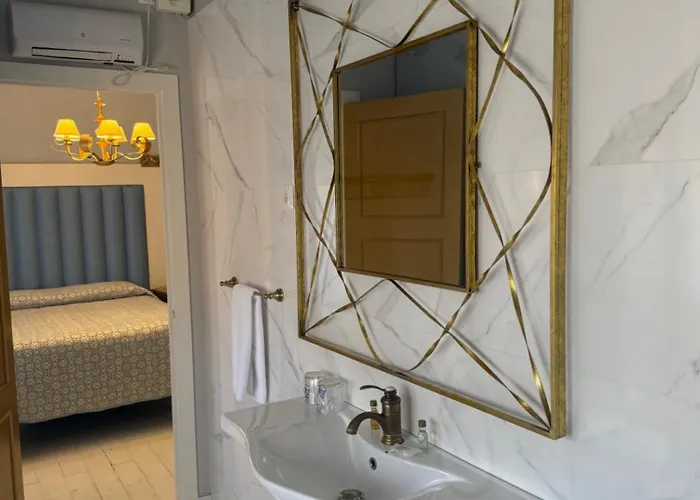 Boutique Puerta Del Sol בית הארחה 4*