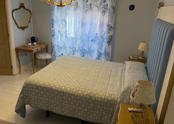 Boutique Puerta Del Sol בית הארחה טורלאבגה