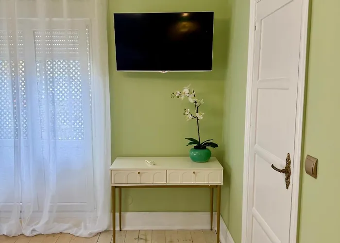 Boutique Puerta Del Sol טורלאבגה